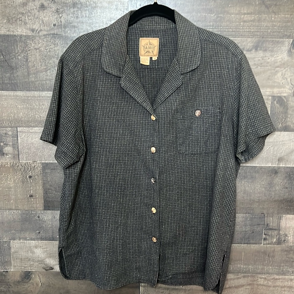 Nice Gray A.M.I Short Sleeve Button Down Shirt